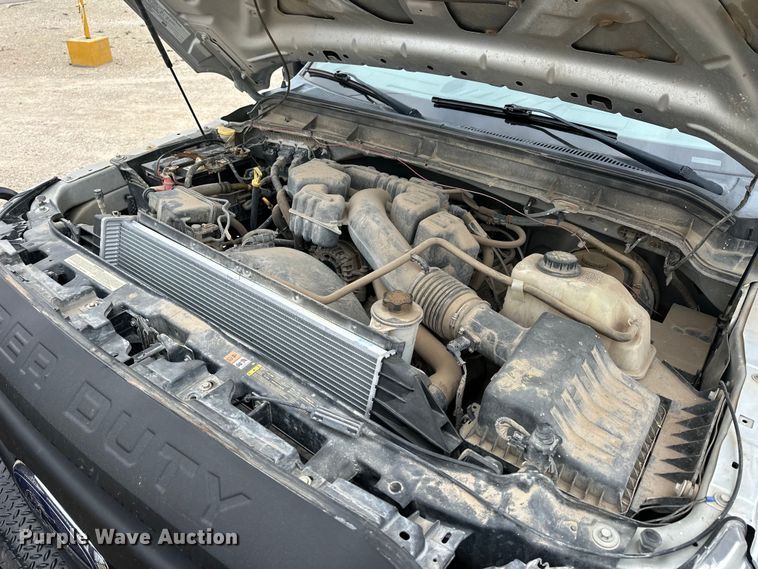 image for item OE9026 2015 Ford F250 Super Duty Crew Cab pickup truck