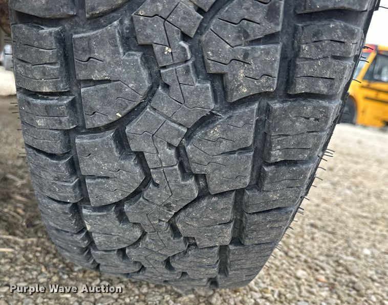 image for item OE9026 2015 Ford F250 Super Duty Crew Cab pickup truck