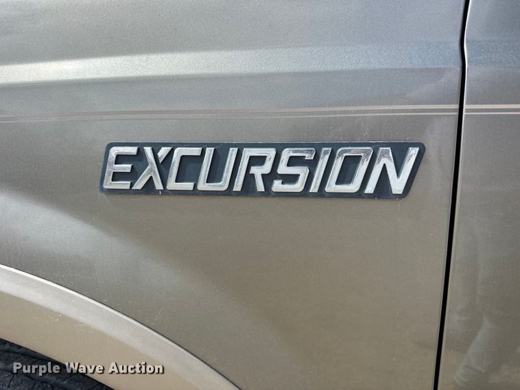 image for item OE9035 2002 Ford  Excursion Limited SUV
