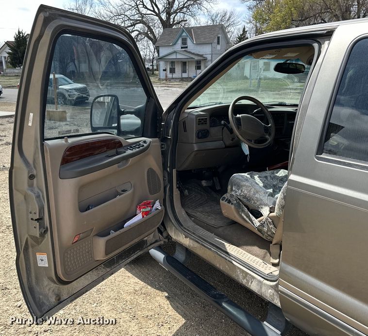 image for item OE9035 2002 Ford  Excursion Limited SUV