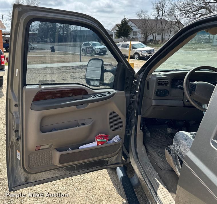 image for item OE9035 2002 Ford  Excursion Limited SUV