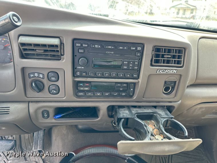 image for item OE9035 2002 Ford  Excursion Limited SUV