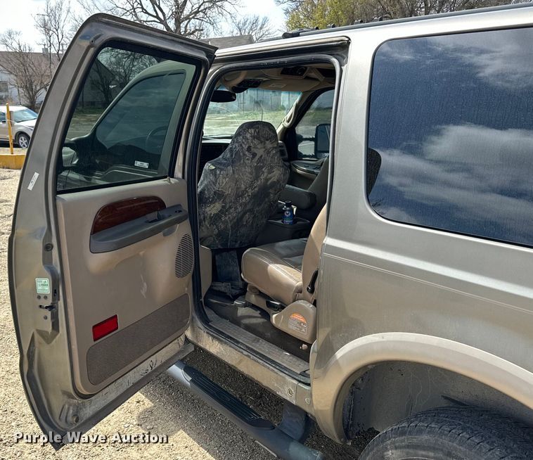 image for item OE9035 2002 Ford  Excursion Limited SUV