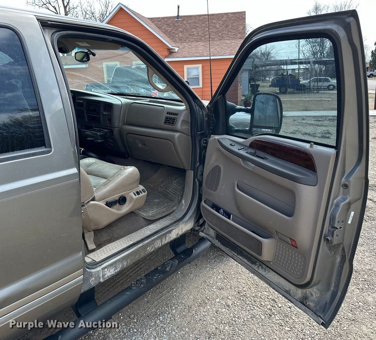 image for item OE9035 2002 Ford  Excursion Limited SUV