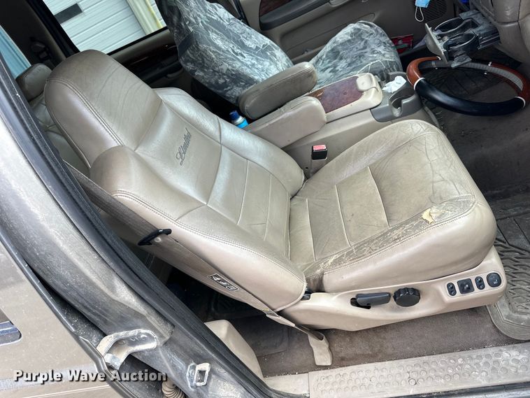 image for item OE9035 2002 Ford  Excursion Limited SUV