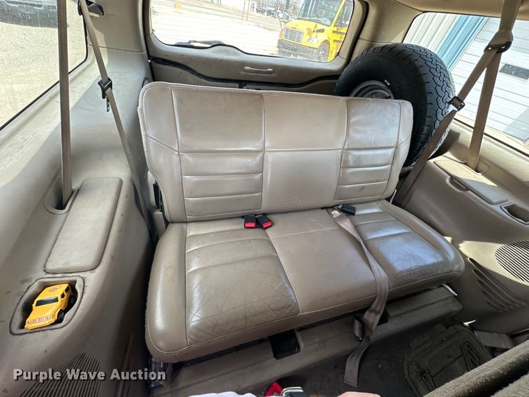image for item OE9035 2002 Ford  Excursion Limited SUV
