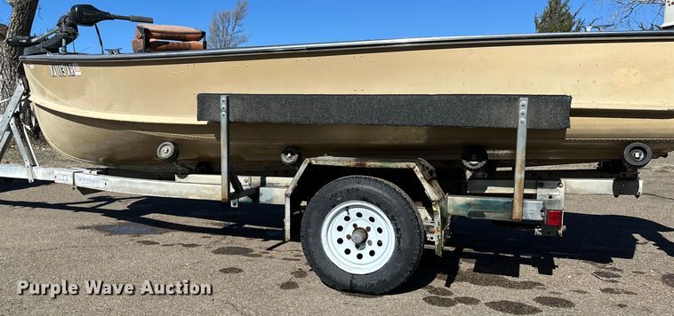 image for item OE9045 1958 Crestliner boat