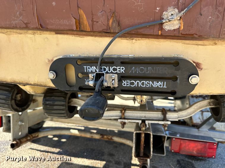 image for item OE9045 1958 Crestliner boat