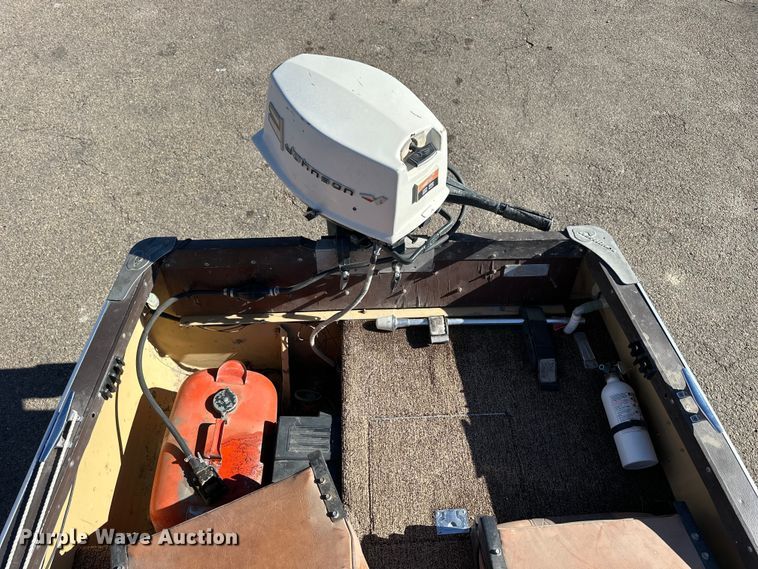 image for item OE9045 1958 Crestliner boat