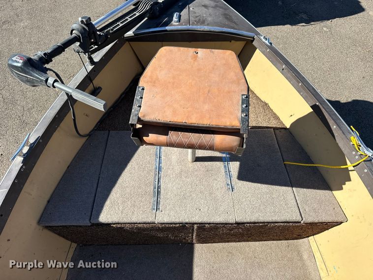 image for item OE9045 1958 Crestliner boat