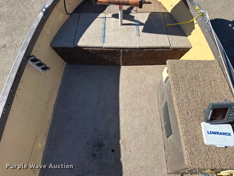 image for item OE9045 1958 Crestliner boat