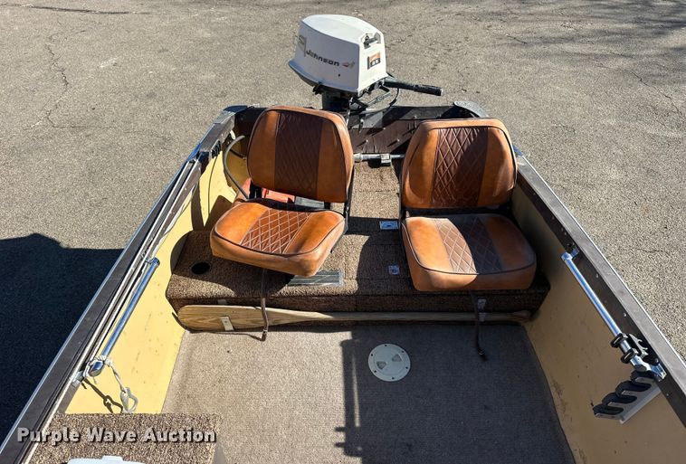 image for item OE9045 1958 Crestliner boat