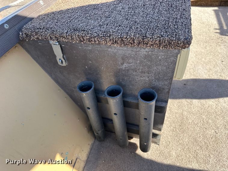 image for item OE9045 1958 Crestliner boat