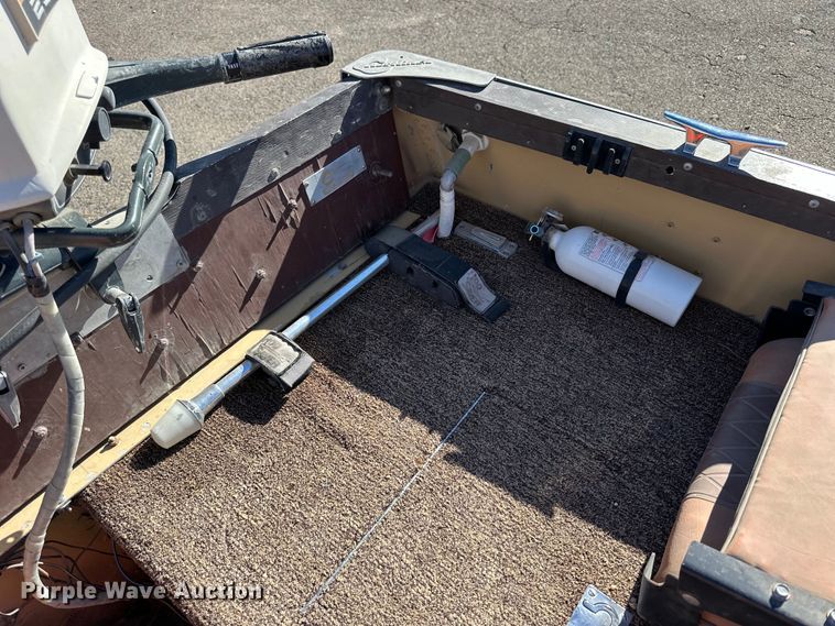 image for item OE9045 1958 Crestliner boat