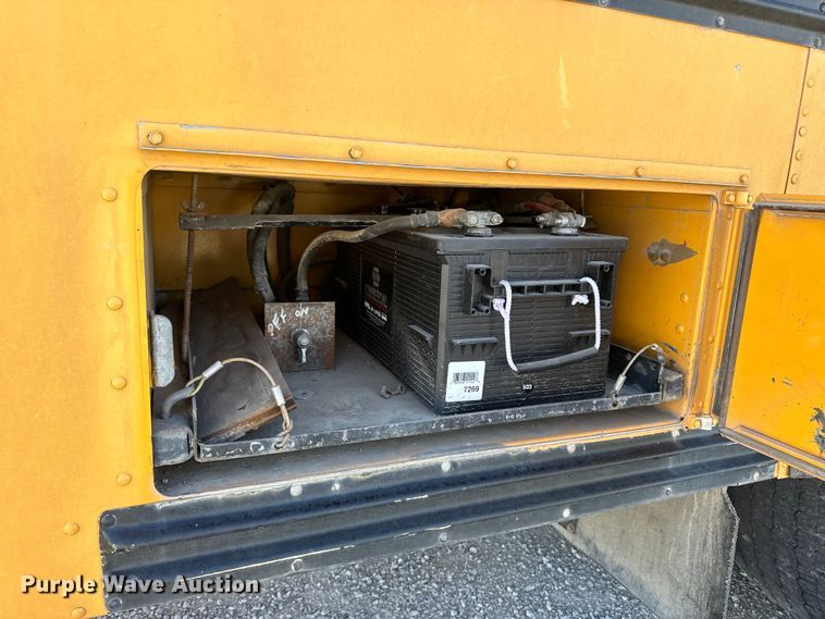 image for item OE9075 2006 Blue Bird All American  school bus