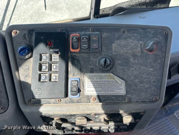 image for item OE9075 2006 Blue Bird All American  school bus