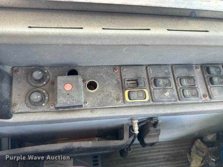 image for item OE9075 2006 Blue Bird All American  school bus