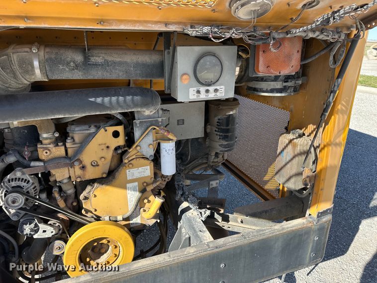 image for item OE9075 2006 Blue Bird All American  school bus