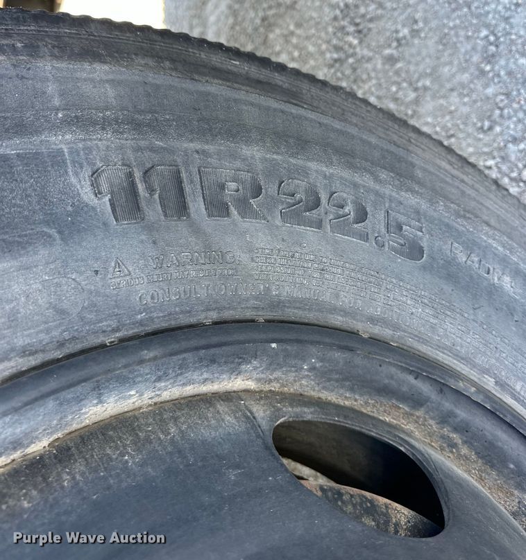 image for item OE9075 2006 Blue Bird All American  school bus