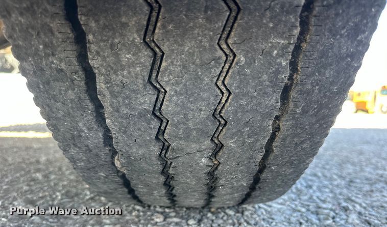 image for item OE9075 2006 Blue Bird All American  school bus