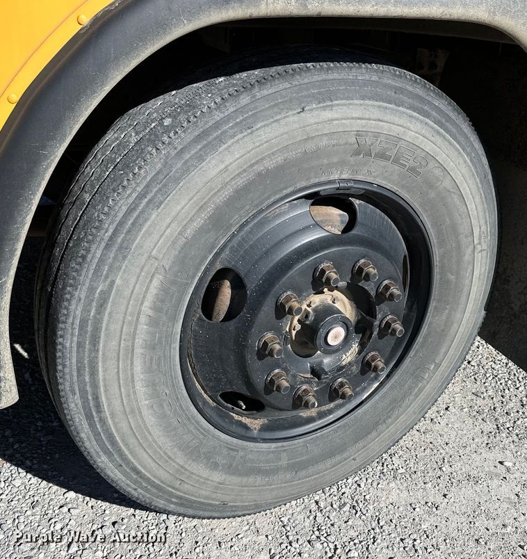 image for item OE9075 2006 Blue Bird All American  school bus