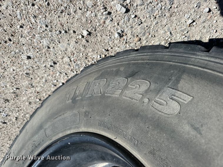 image for item OE9075 2006 Blue Bird All American  school bus