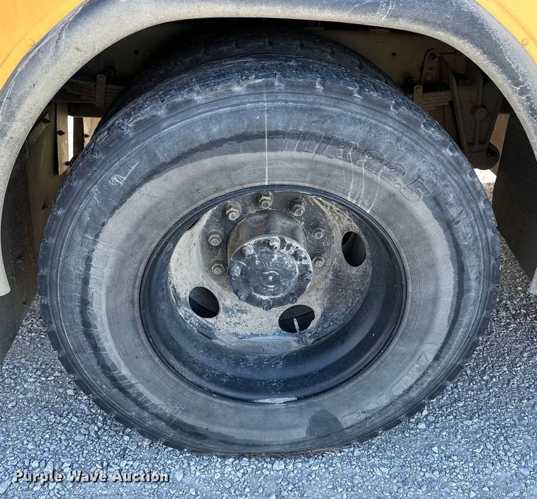 image for item OE9075 2006 Blue Bird All American  school bus