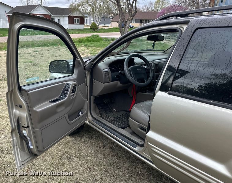 image for item OE9100 2004 Jeep Grand Cherokee SUV