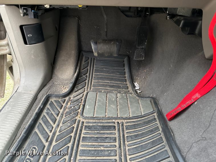 image for item OE9100 2004 Jeep Grand Cherokee SUV