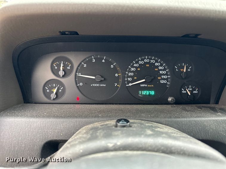 image for item OE9100 2004 Jeep Grand Cherokee SUV