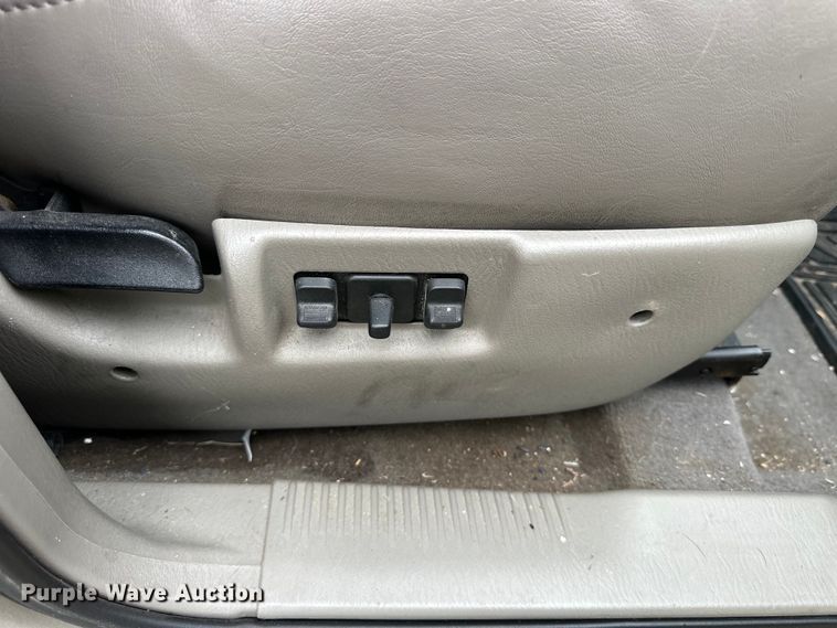 image for item OE9100 2004 Jeep Grand Cherokee SUV