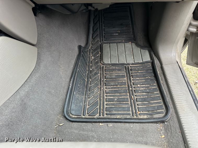 image for item OE9100 2004 Jeep Grand Cherokee SUV