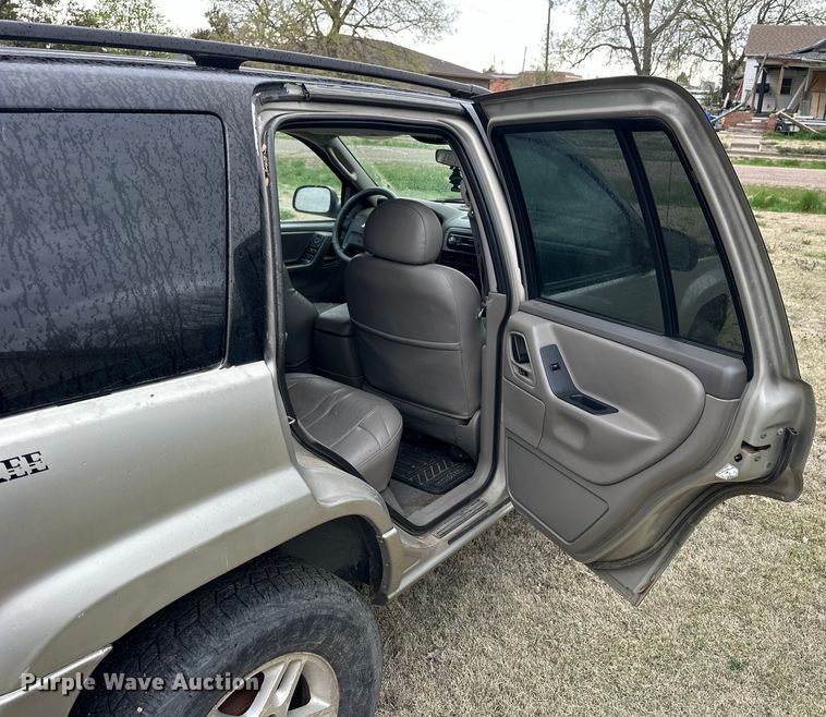 image for item OE9100 2004 Jeep Grand Cherokee SUV