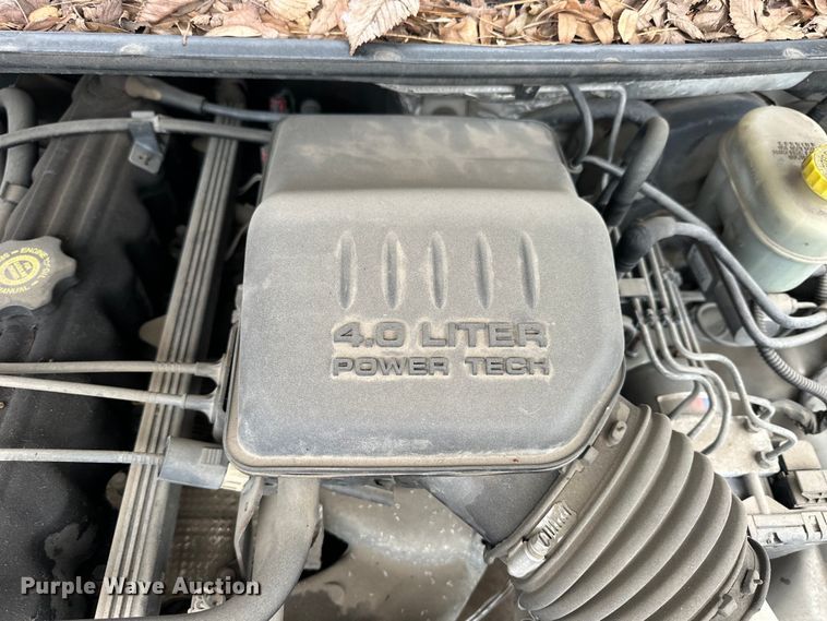 image for item OE9100 2004 Jeep Grand Cherokee SUV