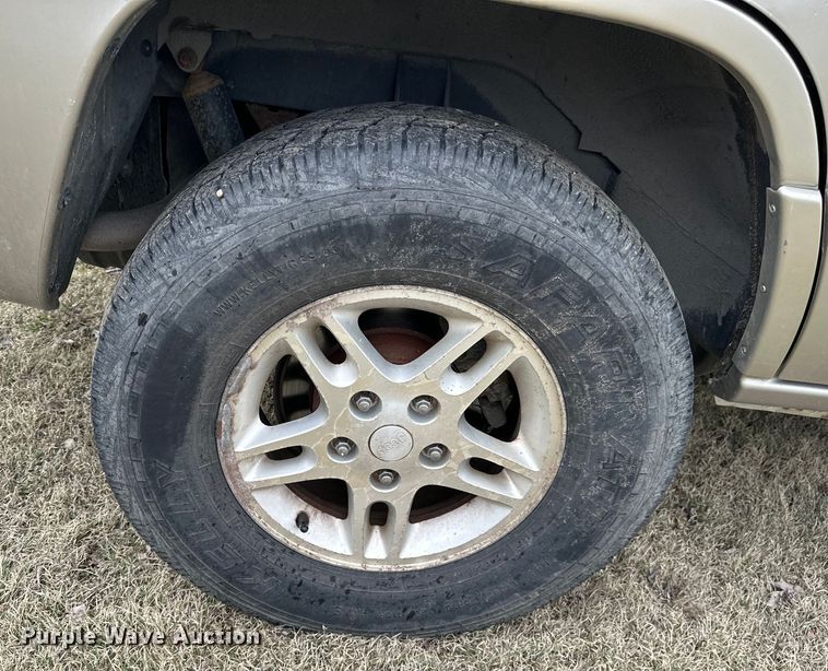 image for item OE9100 2004 Jeep Grand Cherokee SUV