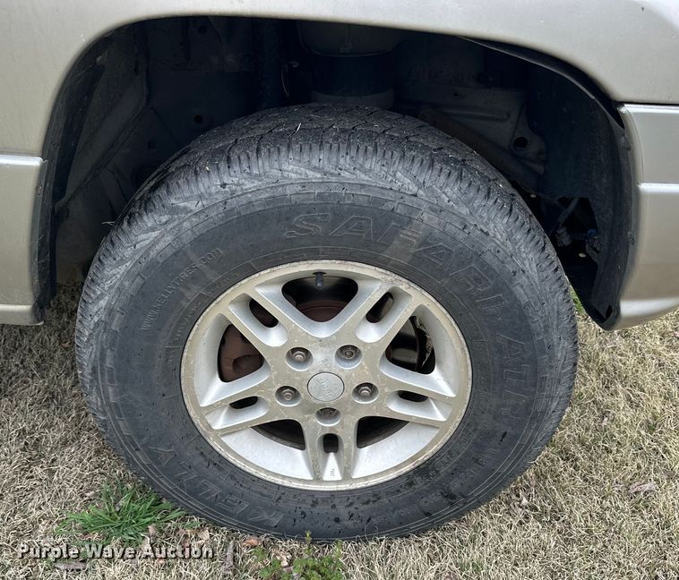 image for item OE9100 2004 Jeep Grand Cherokee SUV