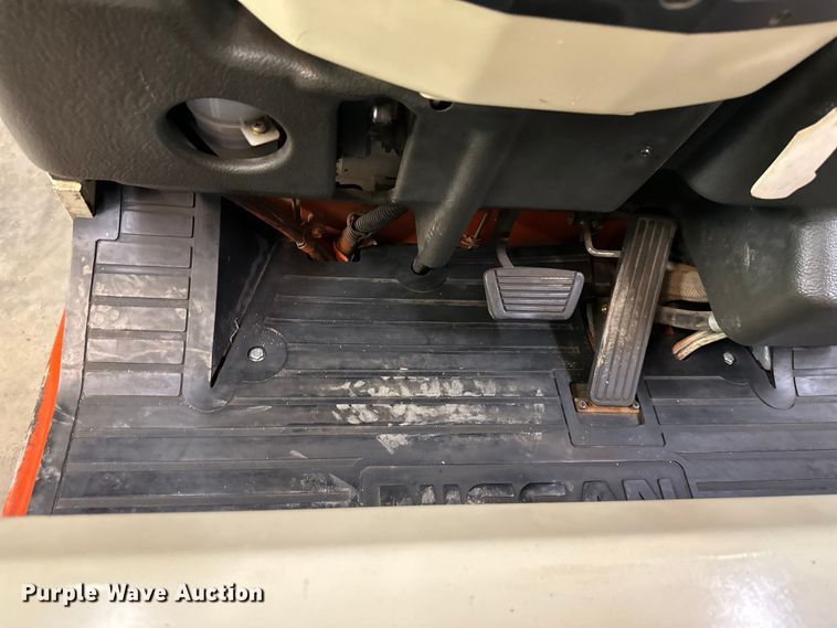 image for item OF9351 Nissan  30 forklift