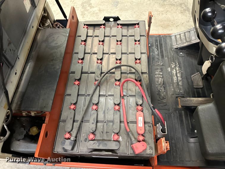 image for item OF9351 Nissan  30 forklift