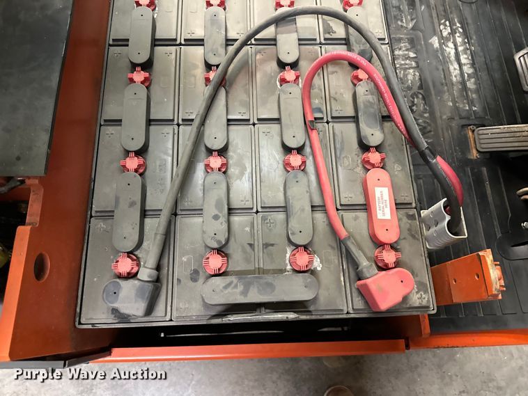 image for item OF9351 Nissan  30 forklift