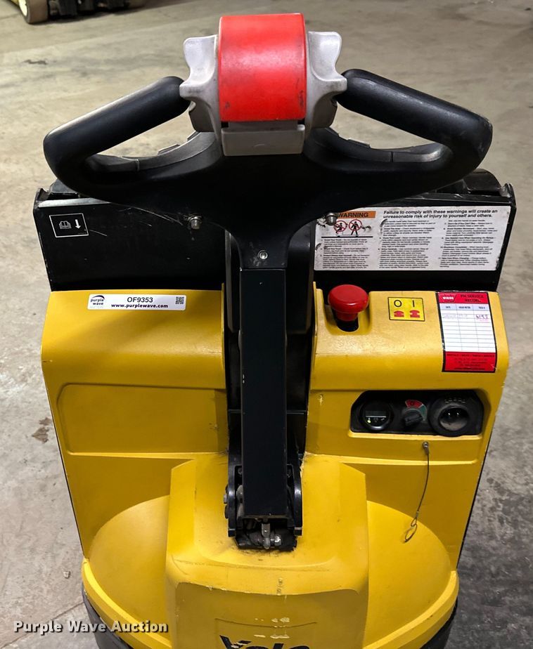 image for item OF9353 Yale MPB045VGN24T2646 pallet jack