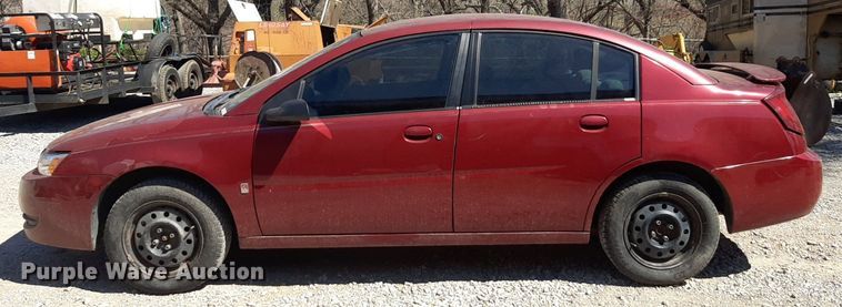 image for item OF9673 2004 Saturn  Ion 