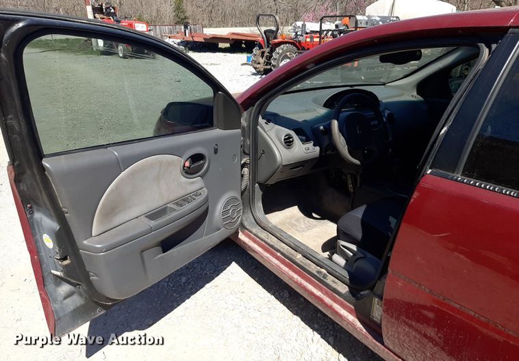 image for item OF9673 2004 Saturn  Ion 