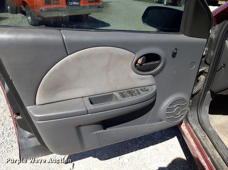 image for item OF9673 2004 Saturn  Ion 