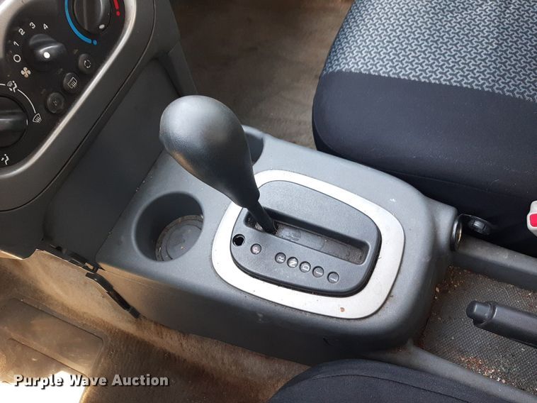 image for item OF9673 2004 Saturn  Ion 