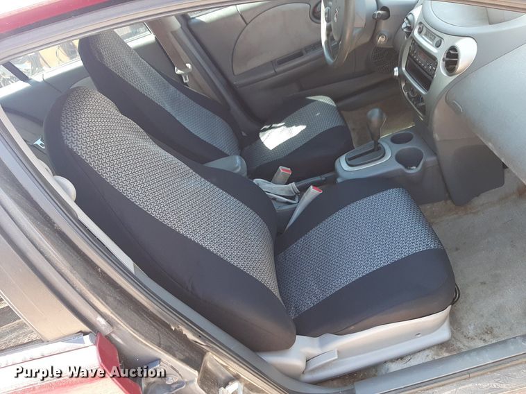 image for item OF9673 2004 Saturn  Ion 