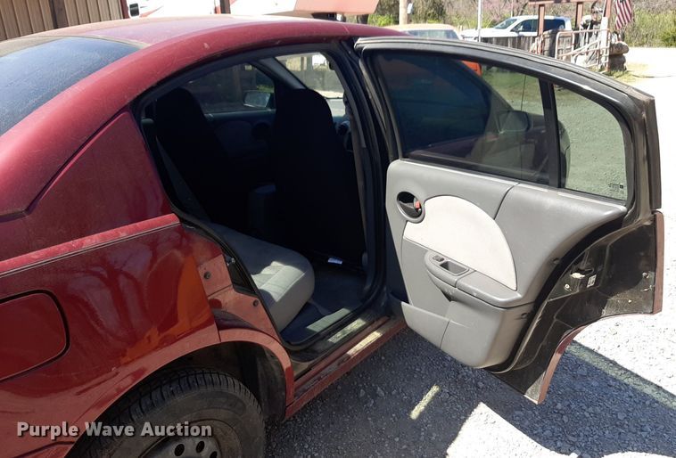 image for item OF9673 2004 Saturn  Ion 