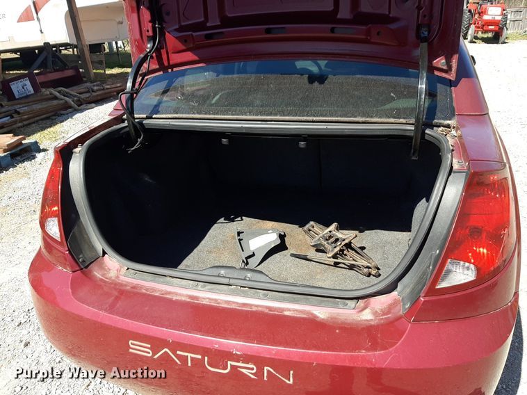 image for item OF9673 2004 Saturn  Ion 