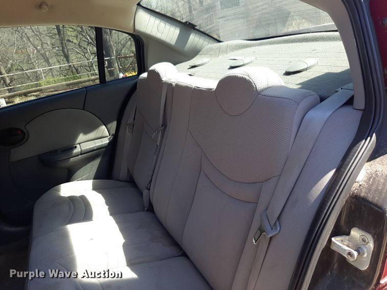 image for item OF9673 2004 Saturn  Ion 