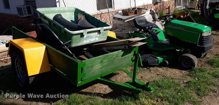 image for item OF9676 1995 John Deere Sabre lawn mower