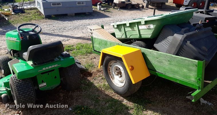 image for item OF9676 1995 John Deere Sabre lawn mower